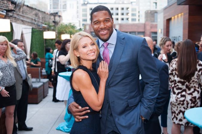 live-with-kelly-michael-show-michael-strahan-kelly-ripa-celebrity-appearance-chicago-fabphoto