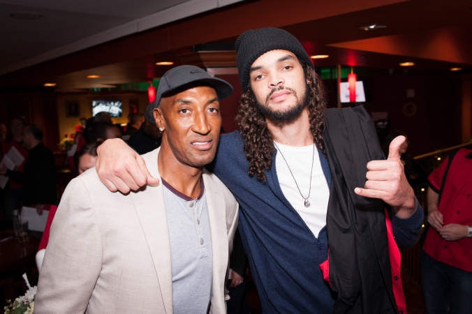 scottie pippen, joakim noah, 10Pin bowling lounge, bowling with the bulls