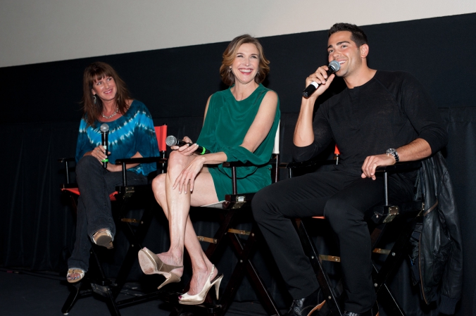 Jesse Metcalfe and Brenda Strong answer audience questions at their celebrity appearance for TNT network premiere of DALLAS, ICON Theater, Chicago