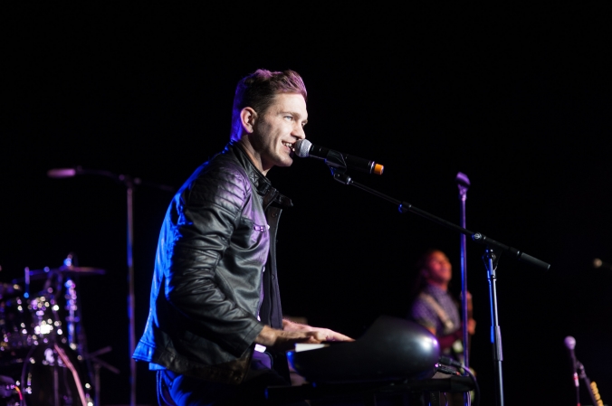 Popstar Andy Grammer (Honey I'm Good) performs at Thresholds annual #LIMELight  fundraising event
