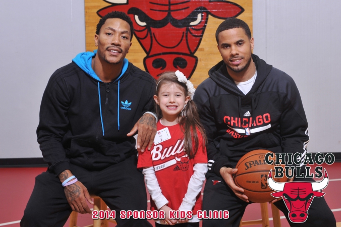 chicago bulls derek rose poses 2014 sponsor kids clinic, 5x7 photos printied on location by fab photo