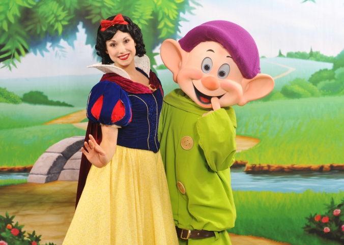 step repeat photo of disney characters snow white and dopey, disney destination character meet greet, chicago